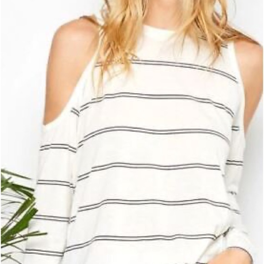 Gentle Fawn- Cold shoulder- size M​​